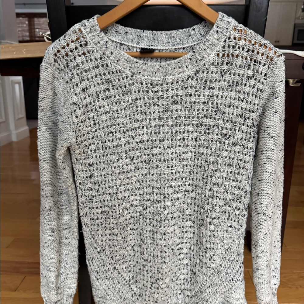 Chic Women's Knit Sweater in Gray